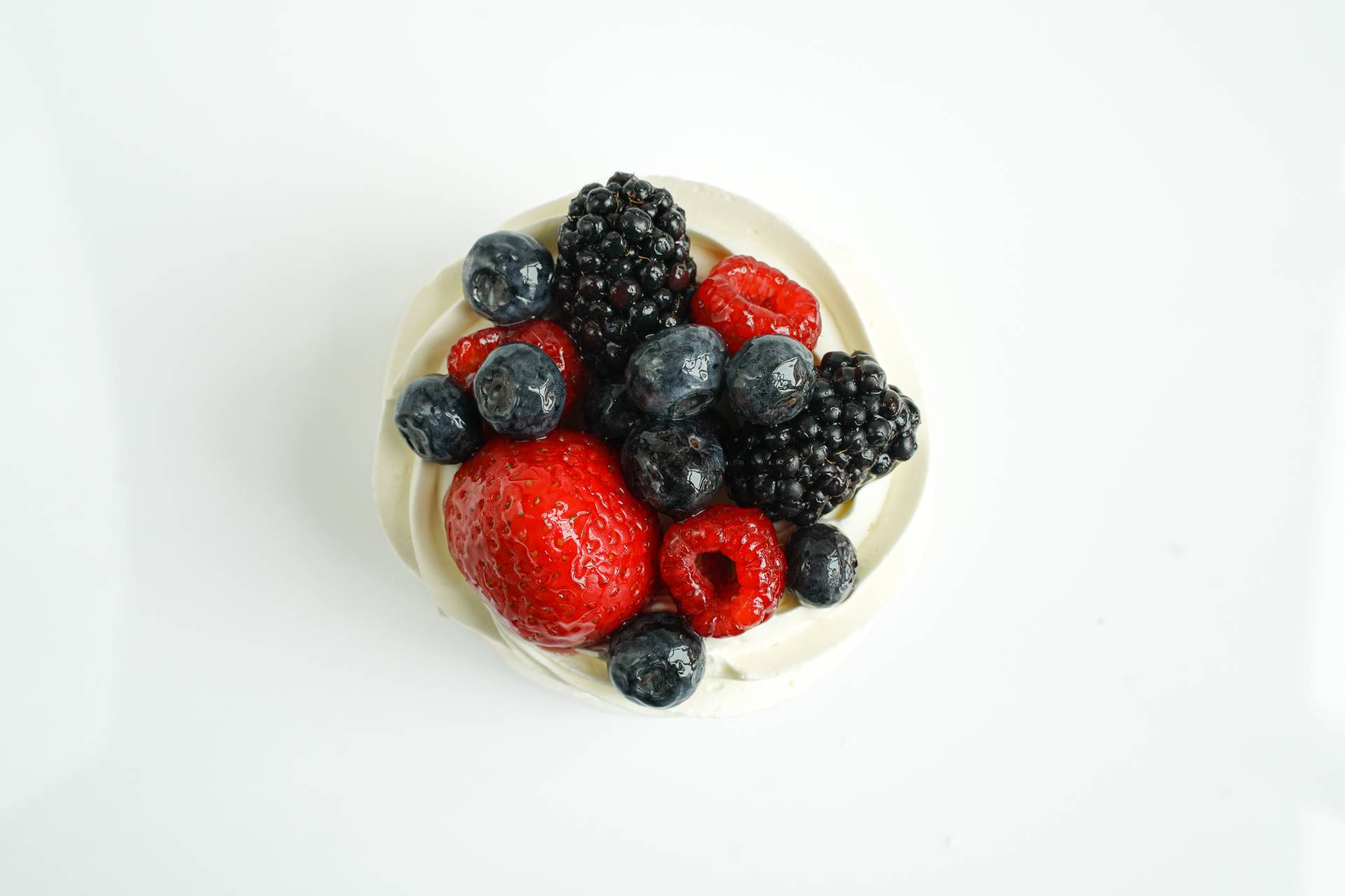 Pavlova Cake