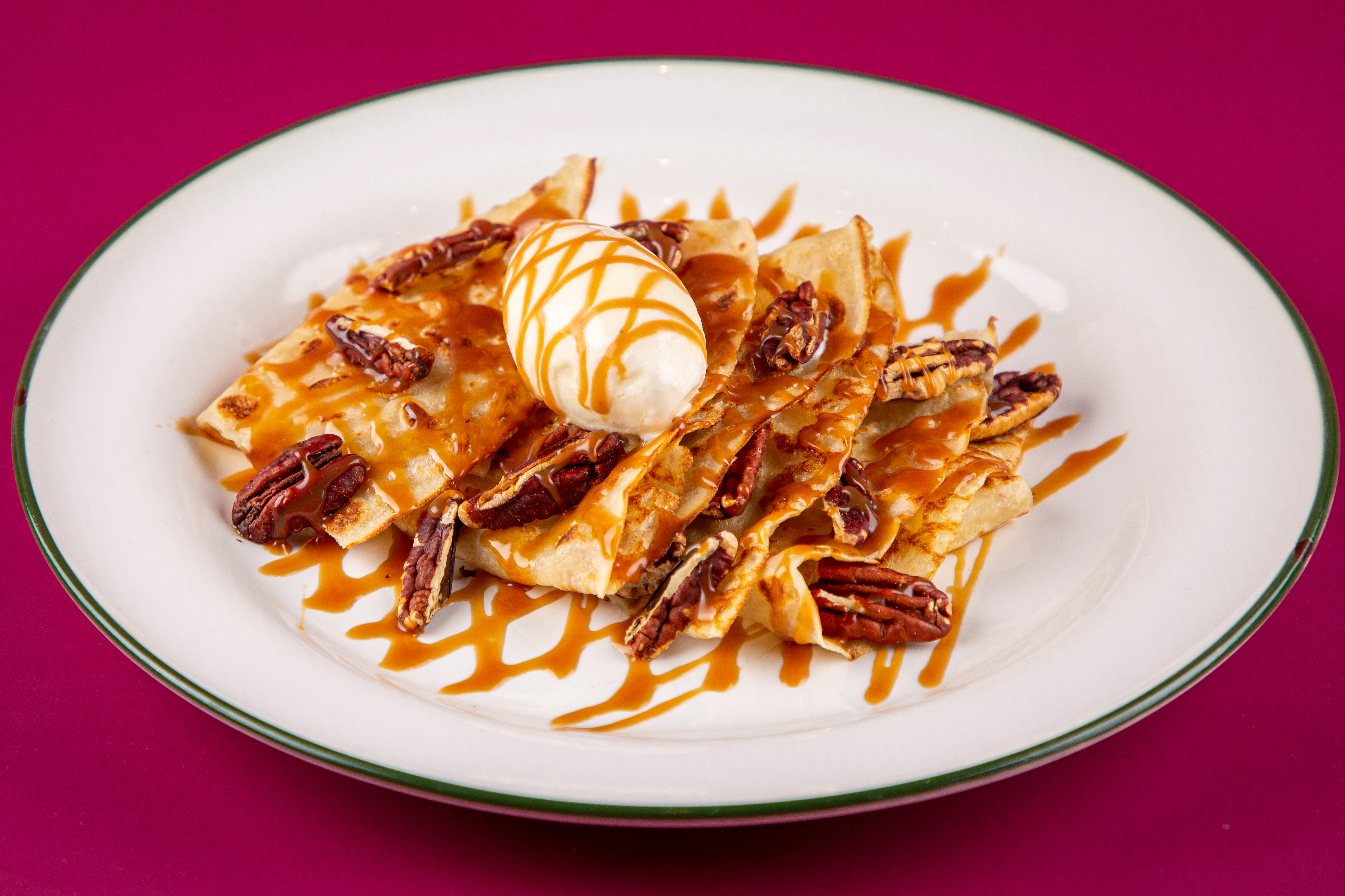 Crepe Salted Caramel & Pecans